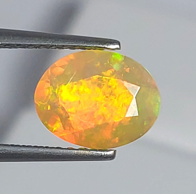 1.34Cts GLITTERING 3D PEACOCK PATTERN NATURAL SOLID WELO OPAL LOOSE GEMSTONE