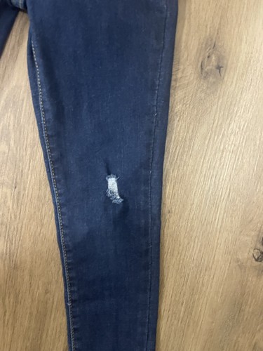 Girls size 6 Distressed Jeggings - Picture 2 of 6
