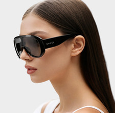 Gucci GG2164S Oversized Shield Sunglasses Black Frame Gray Lens 119-140