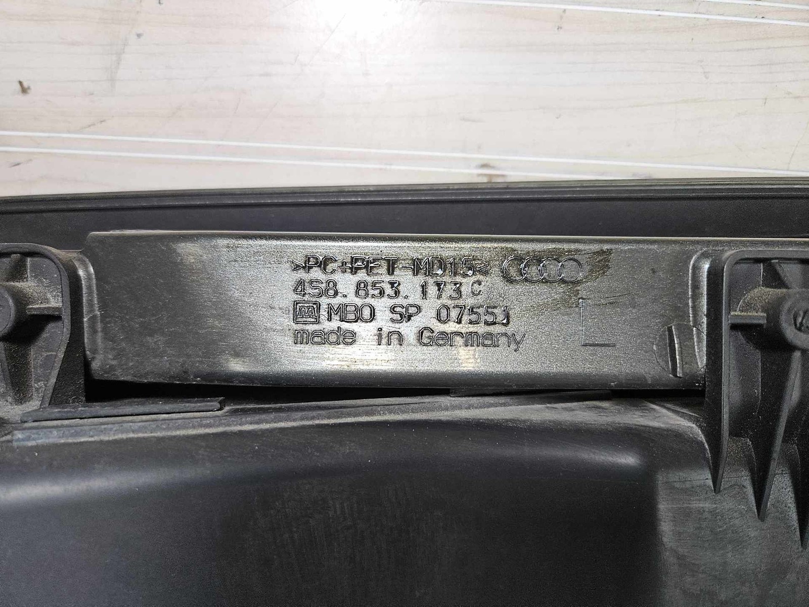 Audi R8 Spyder 2017-2023 Left Lower Blade Black