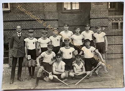 orig. Photo postcard photography picture photo old child children around 1910 sports cricket