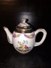 FRANKLIN MINT Victoria & Albert Museum mini Teapot Vintage TOURNAY  1985 Japan