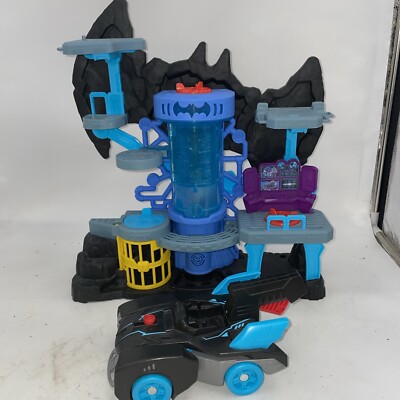 Imaginext DC Batman Bat-Tech Batcave Blue Lights Playset Bat mobile