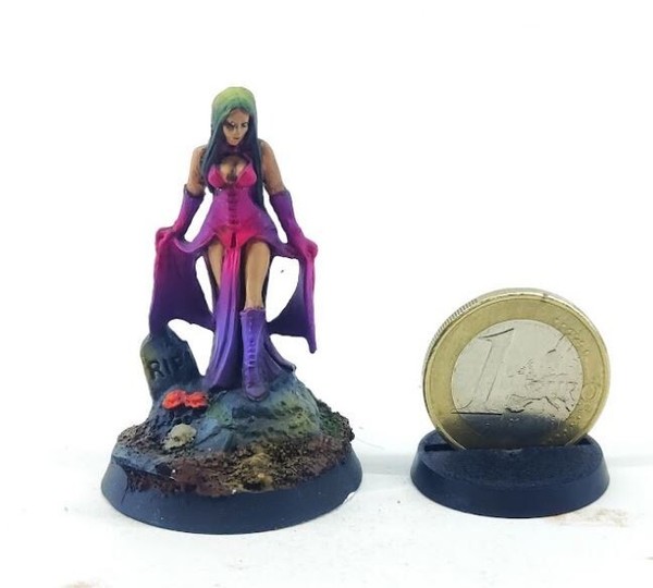 Miniatura Pintada Female Vampire 28/32mm | Painted RPG Wargame