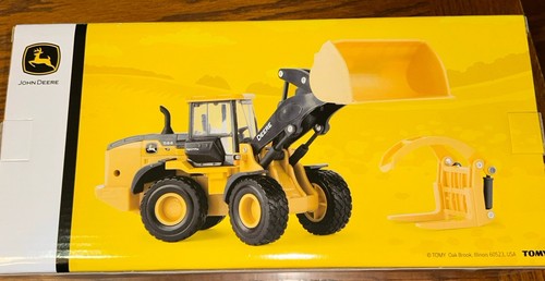 NEW John Deere 544P Plastic Wheel Loader Front Bucket and Forks LP82295 - Picture 4 of 5