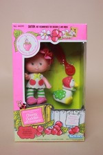 Kenner Strawberry Shortcake "Cherry Cuddler" doll and  Gooseberry the goose 1981