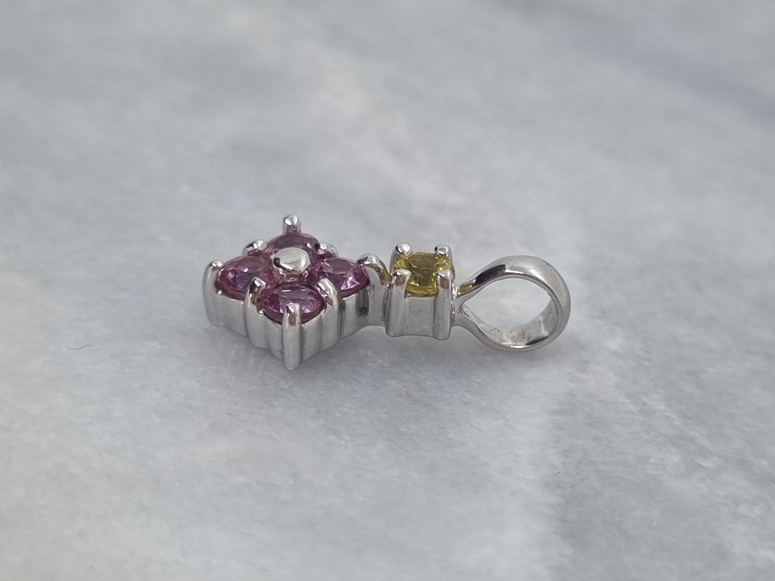 Beautiful Solid 9ct White Gold Square Drop Pendan… - image 3