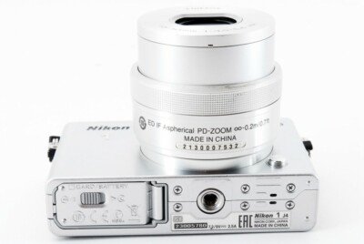 Nikon 1 J4 18.4MP 10-30mm Lens Kit Silver [Exc+++] w/8GB SD