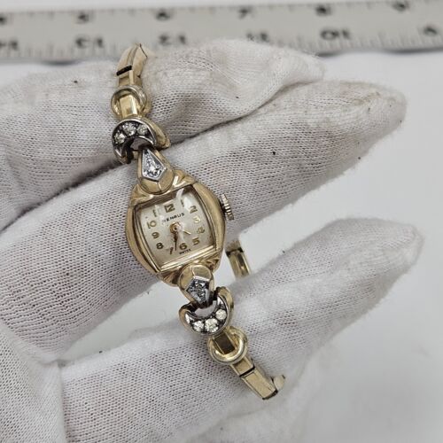 Vintage Benrus 17 Jewel BM1 Mechanical Ladies Wristwatch 10k R.G.P Diamond Swiss
