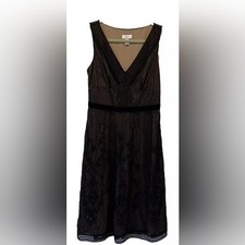 Ann Taylor LOFT Black Mesh Floral Embroidered Sequin Cocktail Dress V-Neck Lined