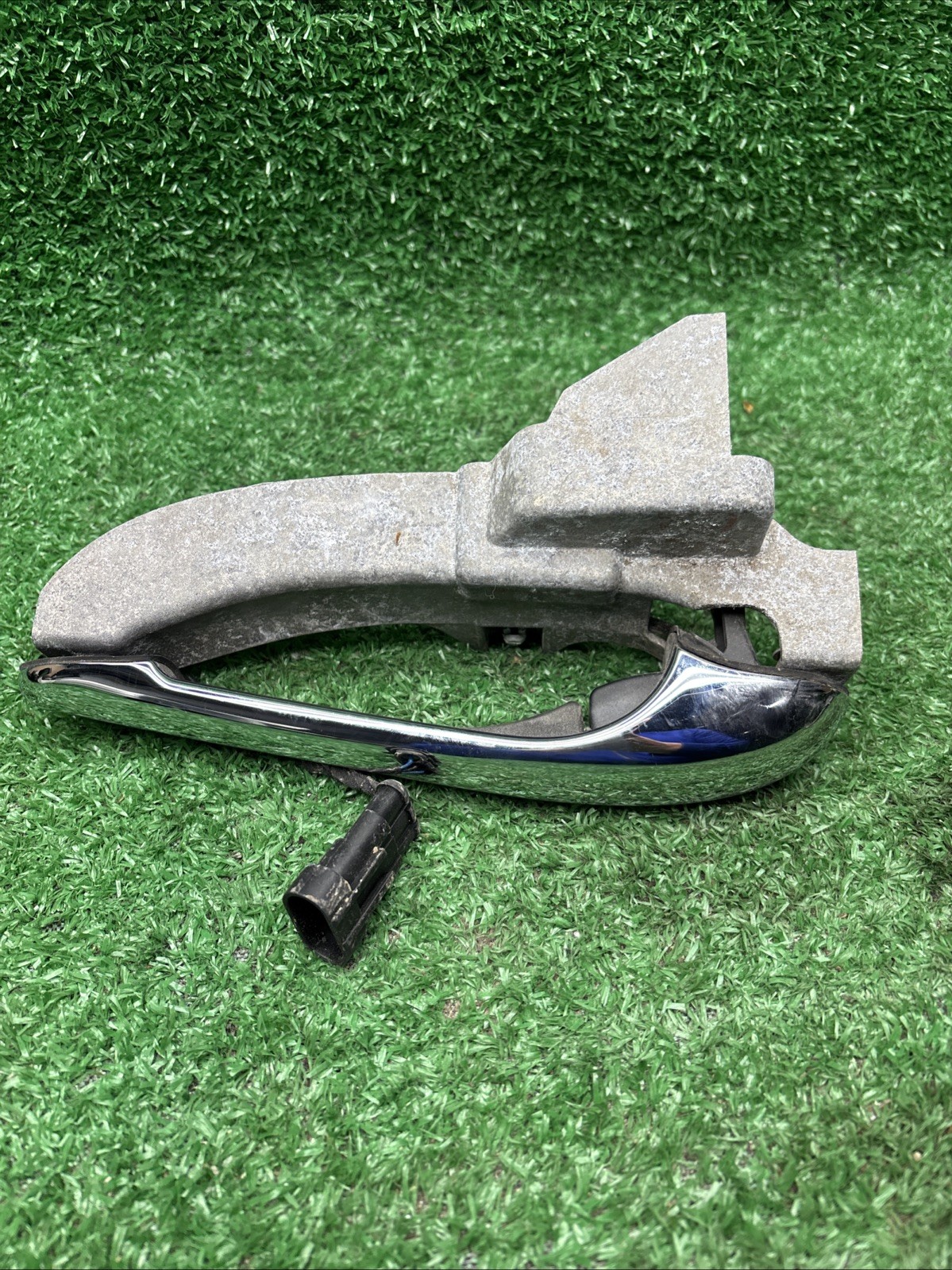 M139 03-13 Maserati Quattroporte Rear Left Driver Side Exterior Door Handle 1225