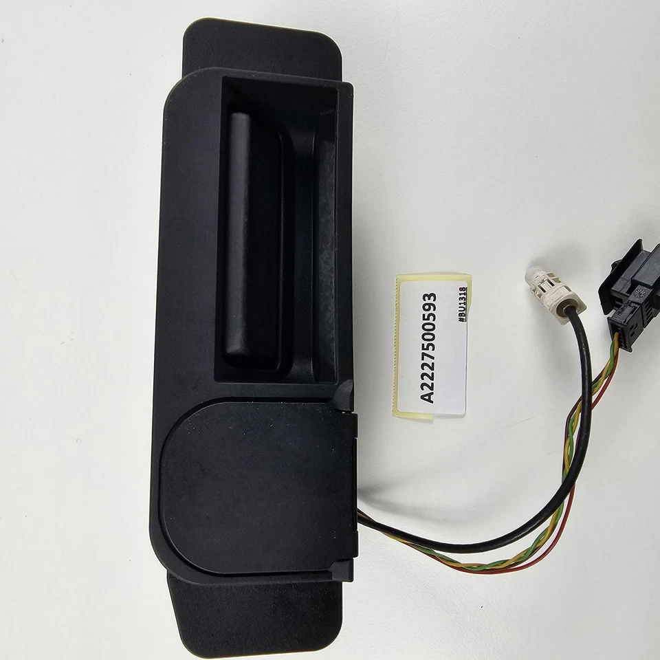 2013 Mercedes-Benz S-Class RELEASE HANDLE A2227500593 - Image 2 of 4