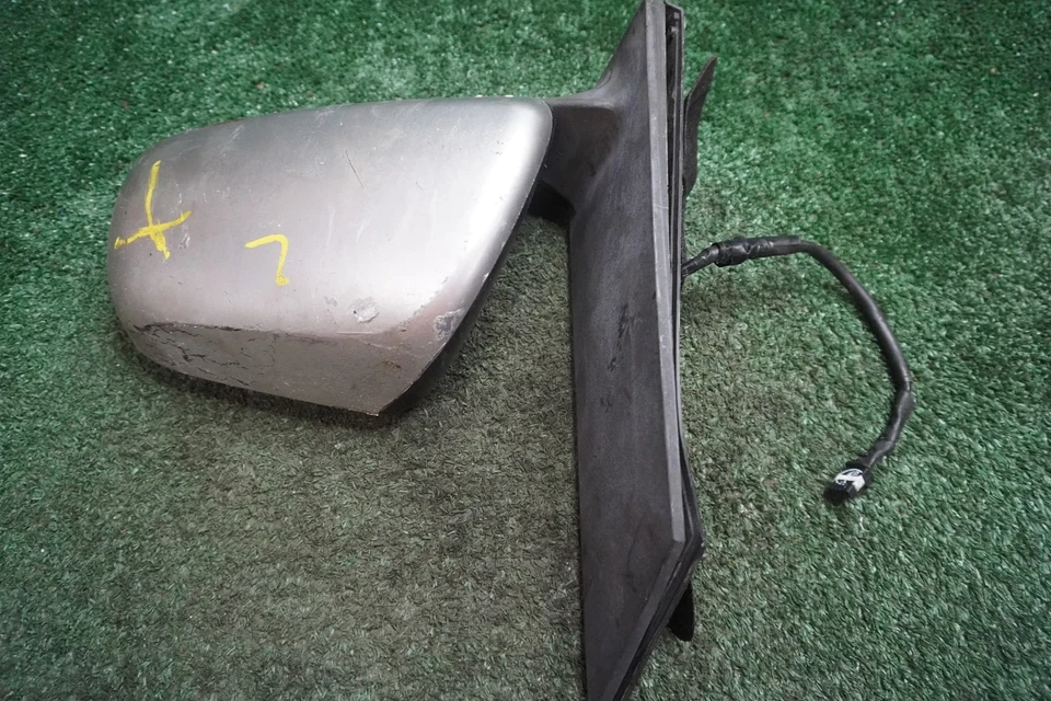 2011 2012 2013 2014 TOYOTA SIENNA DRIVER SIDE LEFT Door Mirror OEM 74867AA - Image 2 of 4