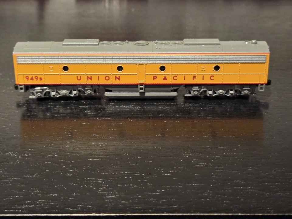 Decodificador Kato EMD E8B, Union Pacific, escala #949B N, TCS DCC instalado Foto 4 de 4
