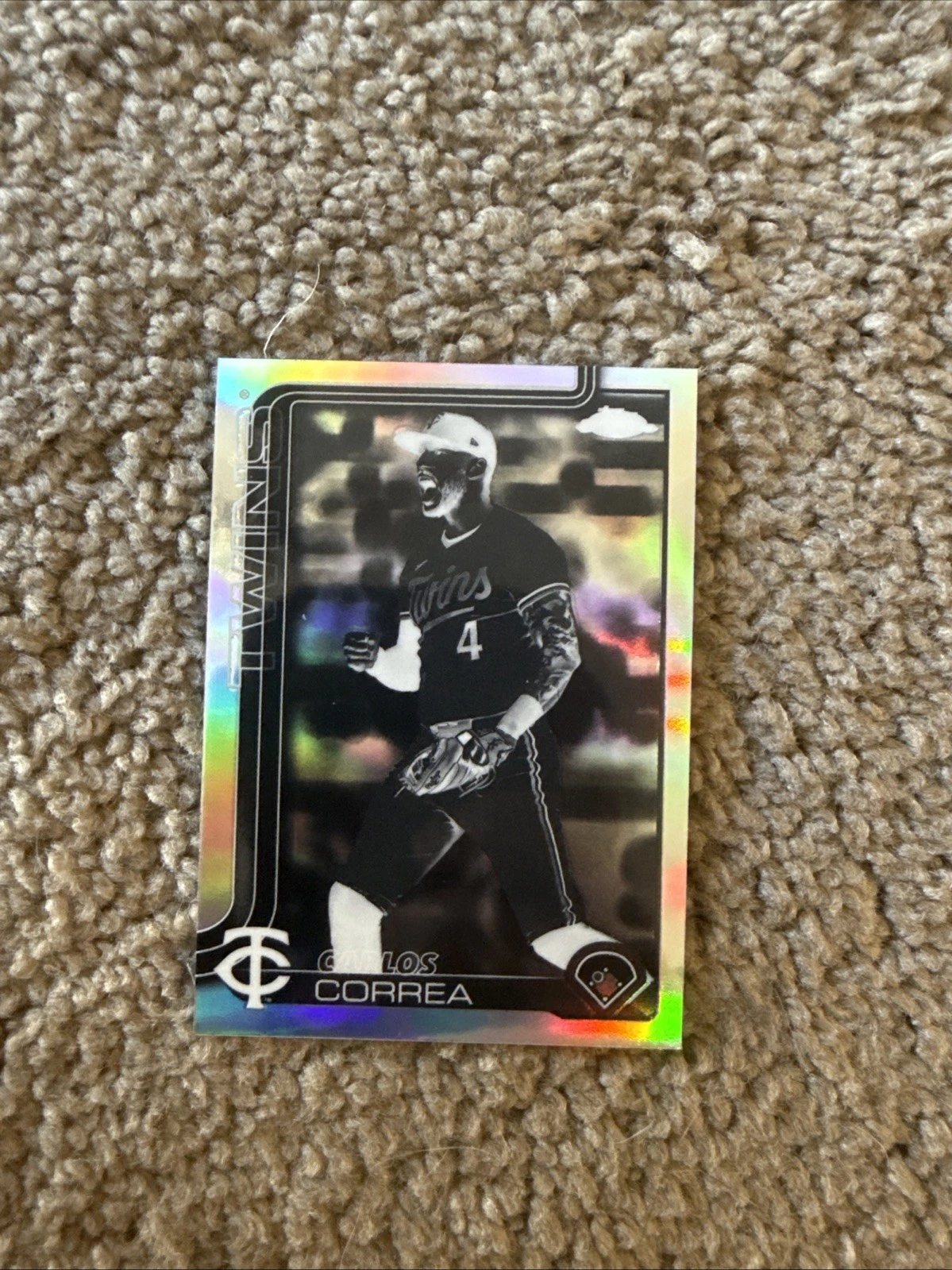 2025 Topps Chrome Baseball CARLOS CORREA #204 Twins Negative Refractor