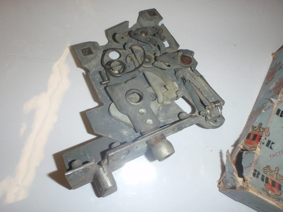 NOS Original RH Passenger Side Rear Door Lock Assembly fits 1950 1951 Buick - Image 2 of 4