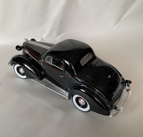 Signature Models 1936 Pontiac Deluxe Coupe Black 1/18 Scale Diecast Model Car