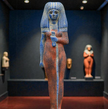 EGYPTIAN ARTIFACTS UNIQUE AUTHENTIC PHARAONIC STATUE OF EGYPTIAN GODDESS ISIS BC