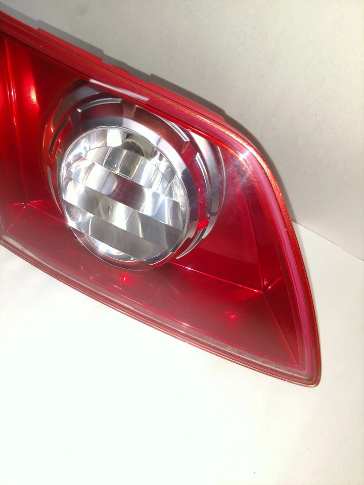 Luz trasera conductor lado izquierdo maletero interior Infiniti FX35 FX45 2003-2008 Foto 3 de 4