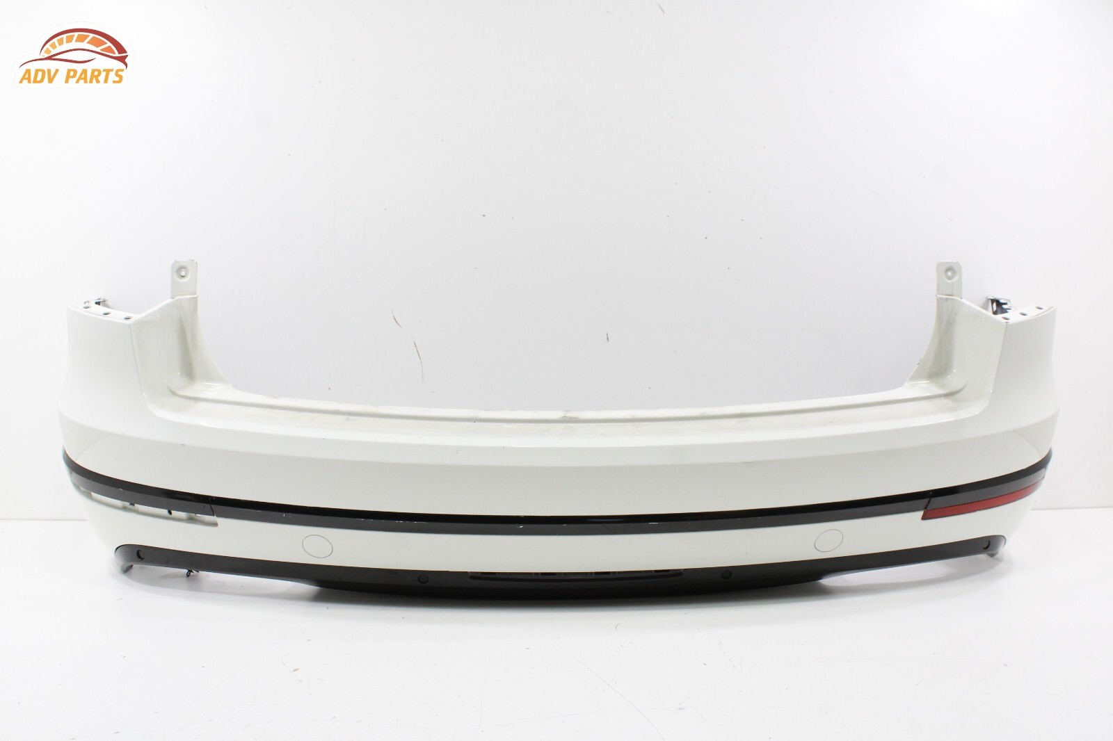 2018 BENTLEY BENTAYGA REAR BUMPER COVER & PARKING SENSOR OEM