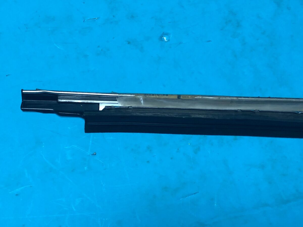 Datsun Nissan 710 140J 160J Front Right Door Moulding Trim Datsun Nissan 710 140J 160J Front Right Door Moulding Trim