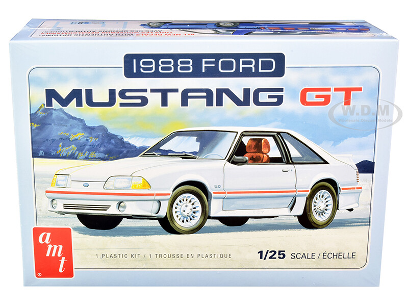 1988 Ford Mustang Gt 1/25 Scale Model By Amt Amt1216 M