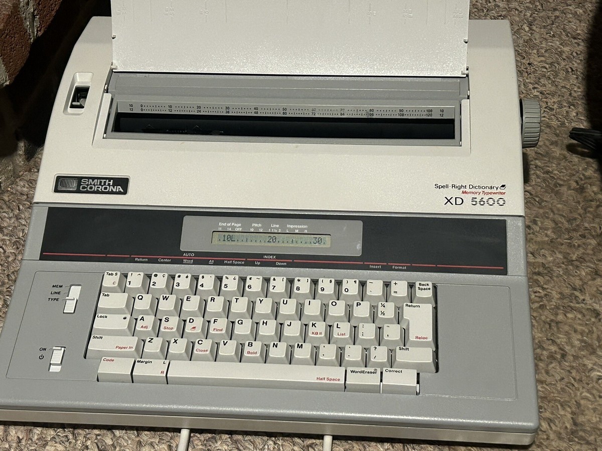 Vintage Smith Corona Typewriter XD 5600 Spell Right Dictionary w
