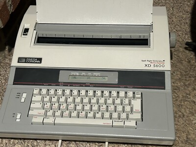 Vintage Smith Corona Typewriter XD 5600 Spell Right Dictionary w