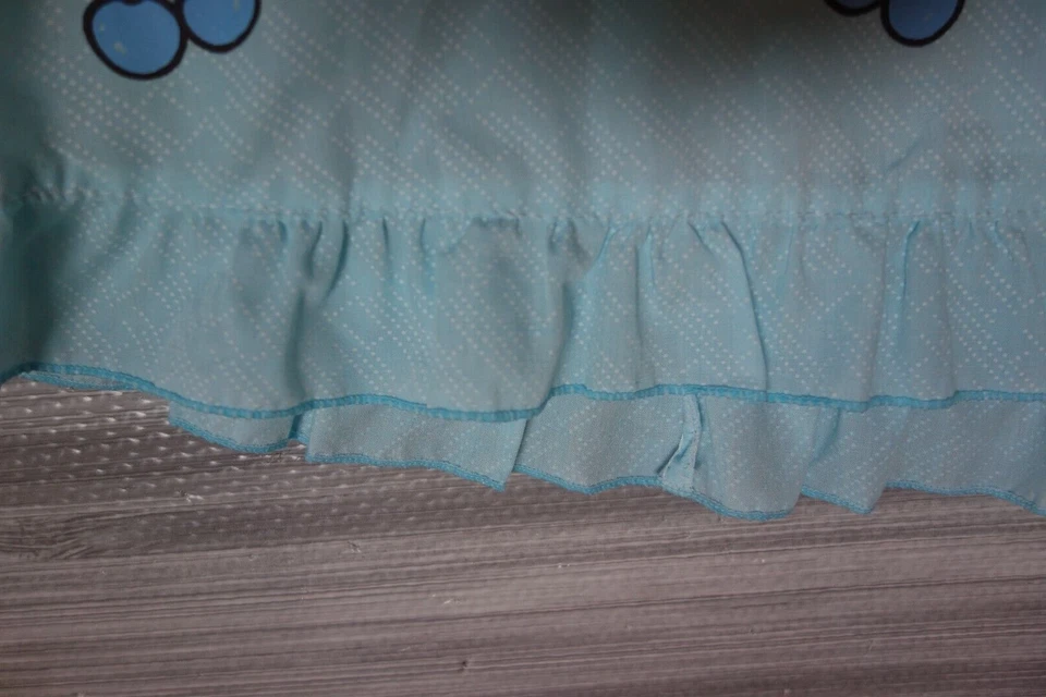 Blusa Hello Kitty Estilo PJ Azul Suiza Lunares Talla Mediana Hecha en Tailandia Foto 2 de 4