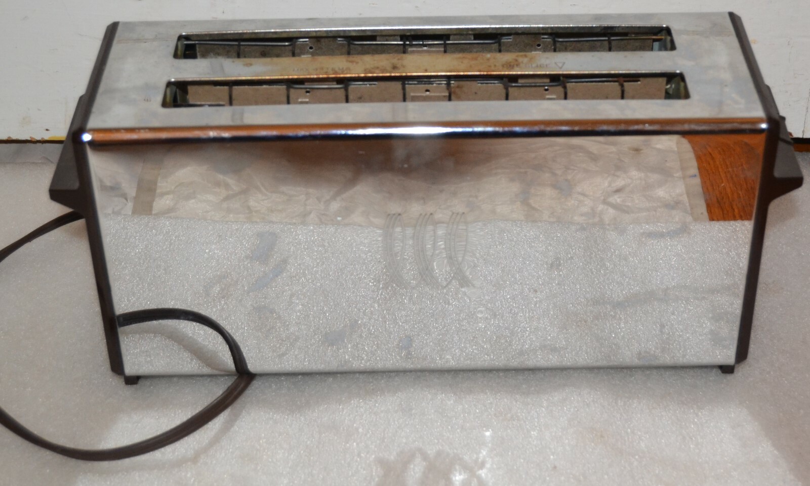 Vintage Toastmaster Pastry Toaster Model D182B- Working Condition