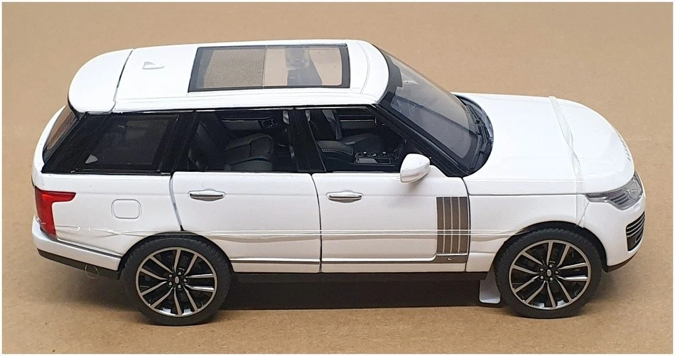 QY Toys 1/32 Scale Q3001A - Land Rover Range Rover 50th Anniversary - White - Image 3 of 4
