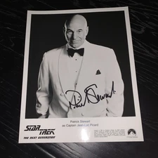 Autographed Patrick Stewart as Captain Picard STAR TREK NEXT GENERATION Photo