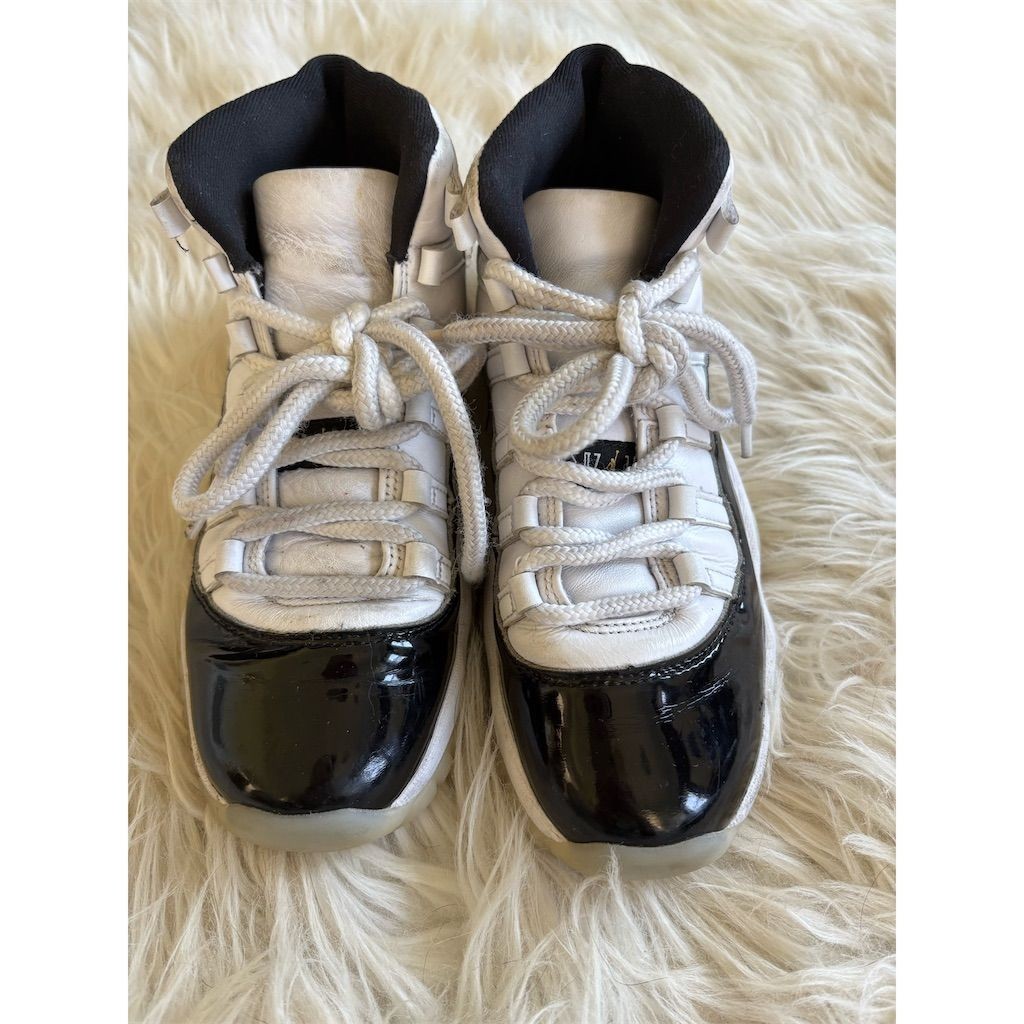 Jordan 11 Retro DMP Boys 4.5 Sneakers White/Gold/Black High Top Athletic thumbnail 5