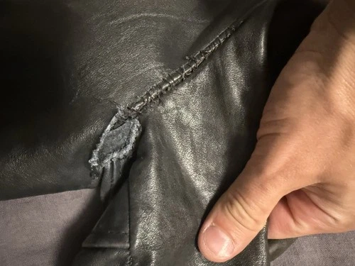 Schott NYC Perfecto Black Leather Biker Jacket Belted Zip Men's Size 46 118 image 6