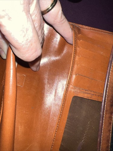 Vtg Dooney & Bourke Black Tan Coin Kiss Lock Tri Fold Wallet All Weather Leather - Picture 9 of 16