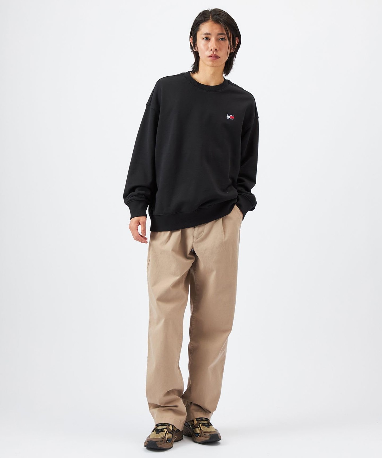 Tommy Hilfiger Relax Badge Crew Neck Sweatshirt DN00054 Small Black BDS image 3