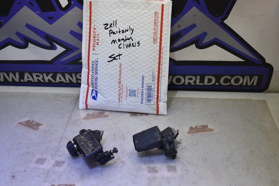 Juego de 622 cilindros maestros 4 piezas malas 1999 Kawasaki Ninja ZX11 Zx-11 Zx 11 1100 Foto 2 de 4