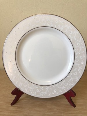 Lenox Opal Innocence Bread Plate 8  White, Platinum Bands