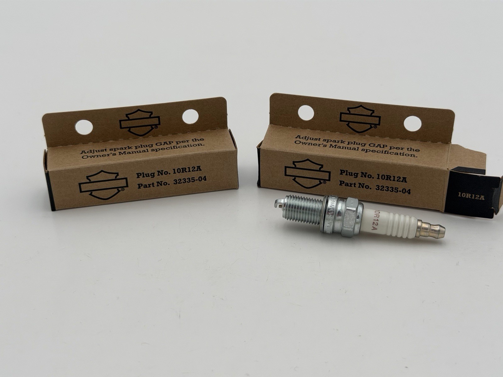 Lot Of 2 OEM Harley Davidson Spark Plug 10R12A 02-17 V-Rod VRSC 96-07 32335-04