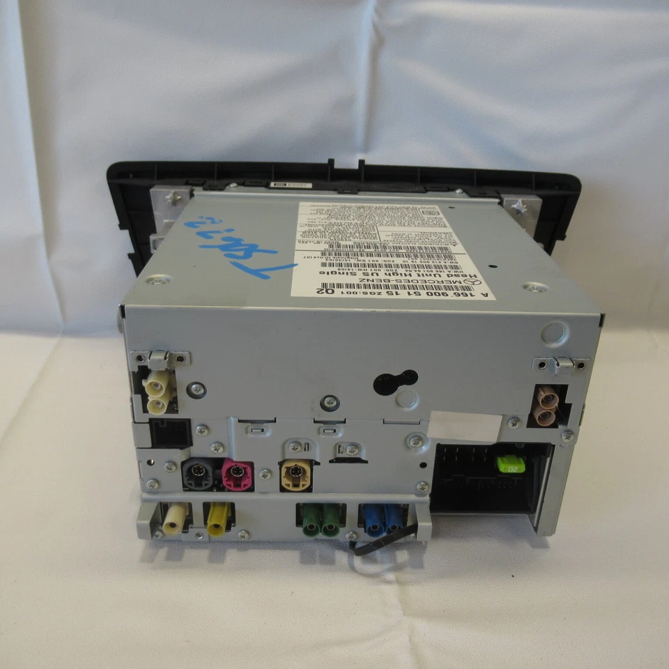 2015 年梅赛德斯-奔驰 GL 级无线电接收器带导航原始设备制造商 — 第 3/4 张图片