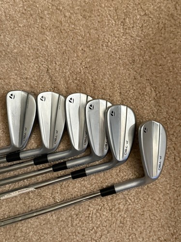 Fer TaylorMade P790 4-PW, Shafts Acier Stiff, Poignées Refaites à Neuf – Main Droite