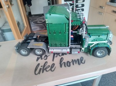 Klemmbausteinset  US Truck grün, 2105 Teile, statische Version