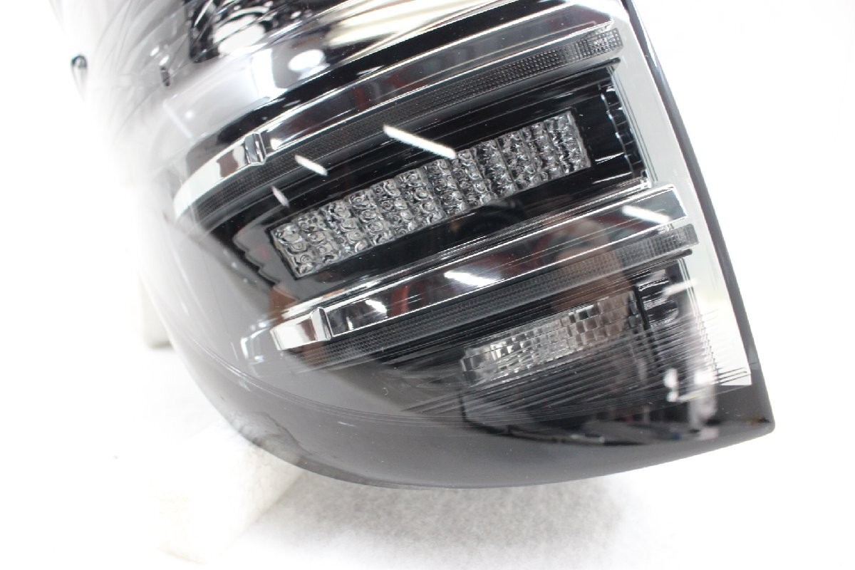 ‪ꪔ̤̮i‪ꪔ̤̮i　1223 Voxy MZRA90W LED Tail Light Left KOITO V1-8 Code BL 81561