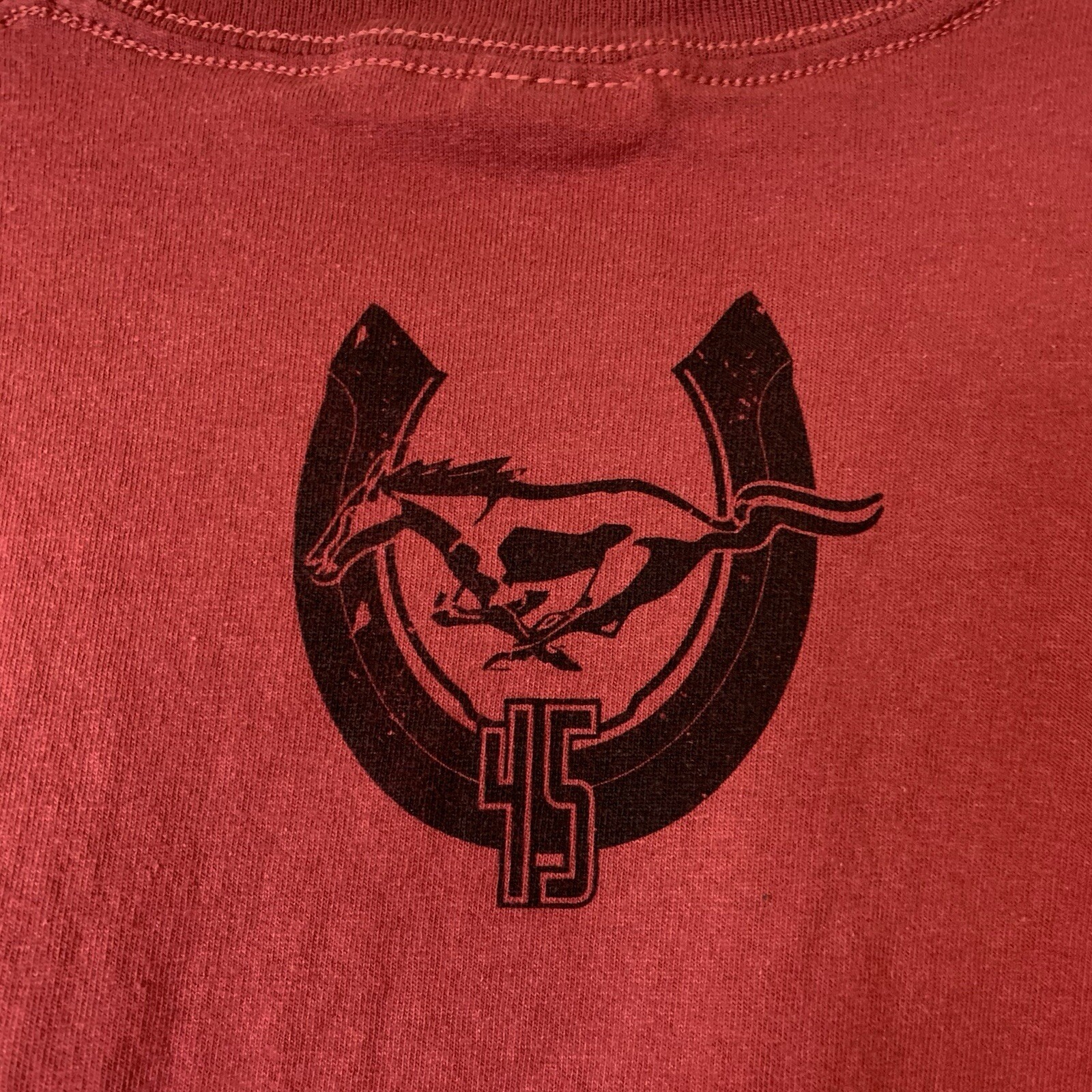 Ford Mustang Pony Ferro di Cavallo Grahics 45 United We Stand XL Rosso Nero Grafica