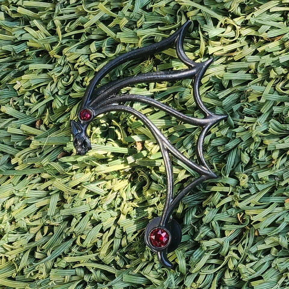 Pendiente envolvente Alchemy Gothic E392 Nocti-Dame ala de murciélago negro - vampiro gótico Foto 2 de 4