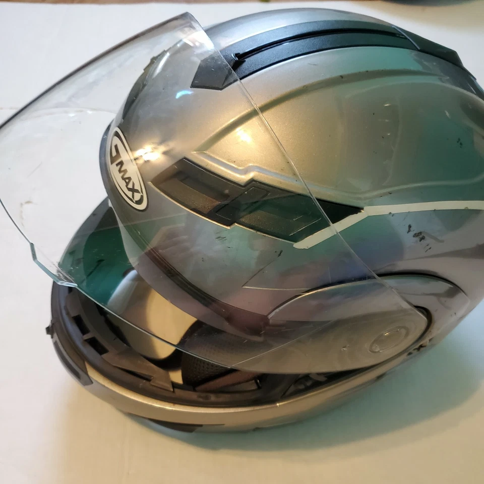 Men Wome Motorcycle Helmets Full Face Modular Back Lighs Dot 54S Sz M Sold as is - Image 3 of 4