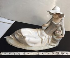 vtg Nao Lladro Large 13" 👀 Figurine Flower Girl Lady Sit by Fruit Basket RARE