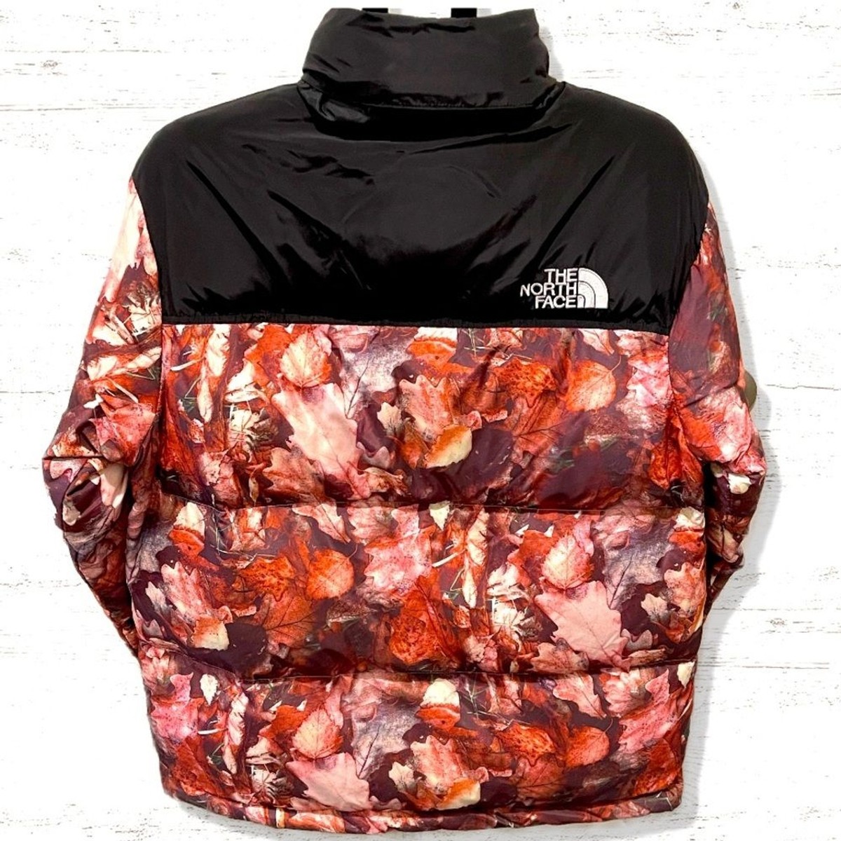 たろちゃん新品16AW Supreme North Face Nuptse Rare Supreme X The North Face Nuptse “Leaves” FW16 700 Fill Ski