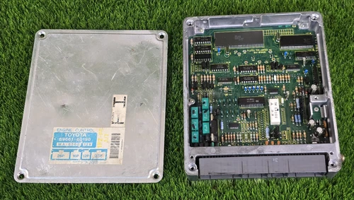 Toyota Land Cruiser FZJ80 Engine Computer 1FZ-FE A/T 89661-60190 Ecu Oem Used - Picture 3 of 13