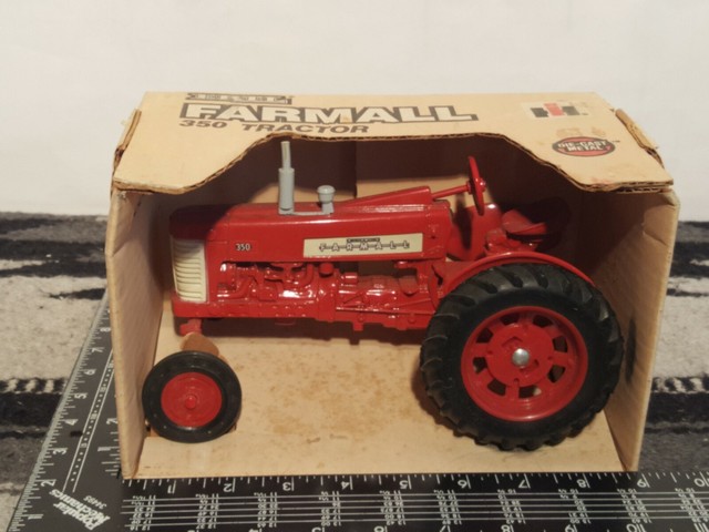 ertl farm tractors